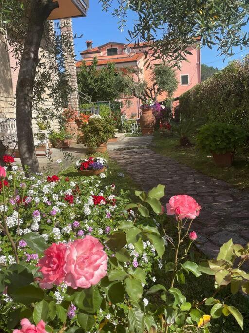 Annali Casa Vacanze - Shabby Style Nella Natura La Spezia Exteriör bild