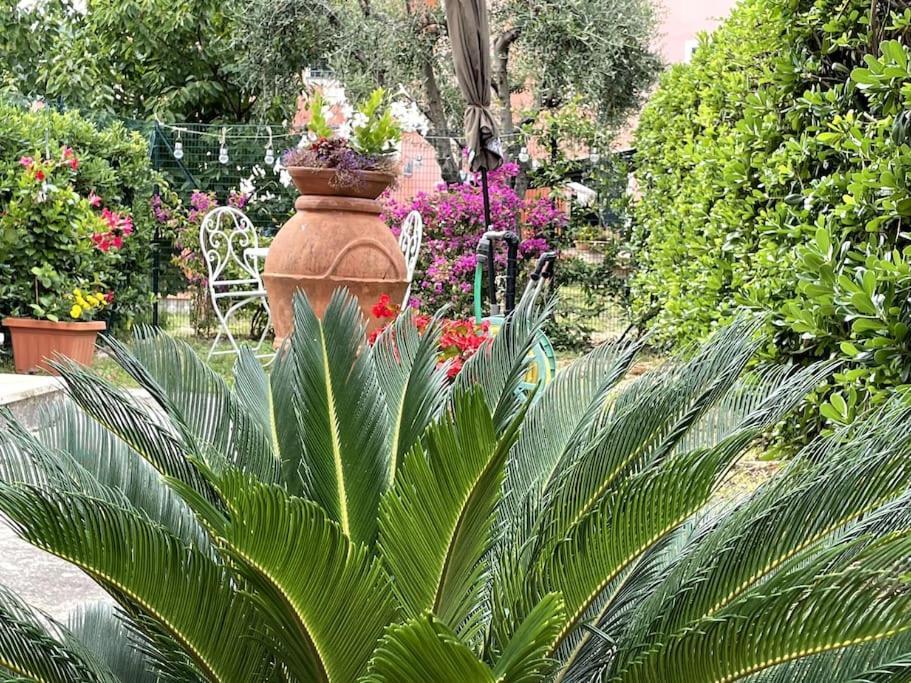 Annali Casa Vacanze - Shabby Style Nella Natura La Spezia Exteriör bild